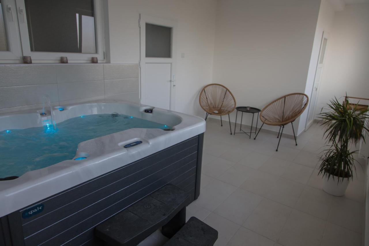 Holiday Home Thesaurum Karanac Extérieur photo