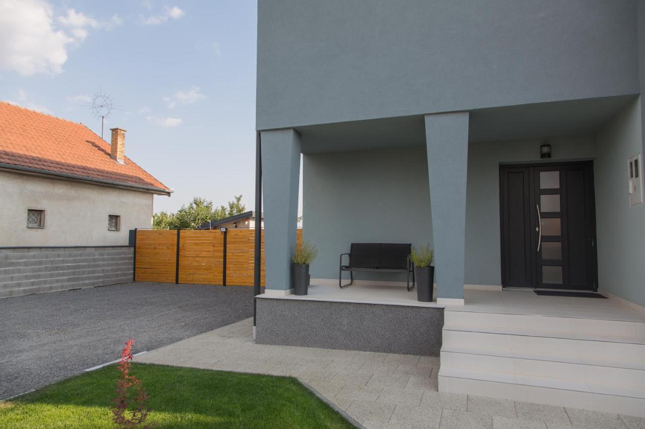 Holiday Home Thesaurum Karanac Extérieur photo
