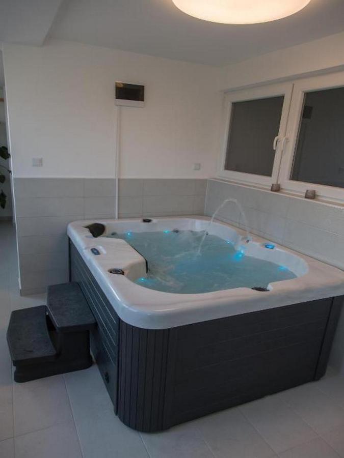 Holiday Home Thesaurum Karanac Extérieur photo