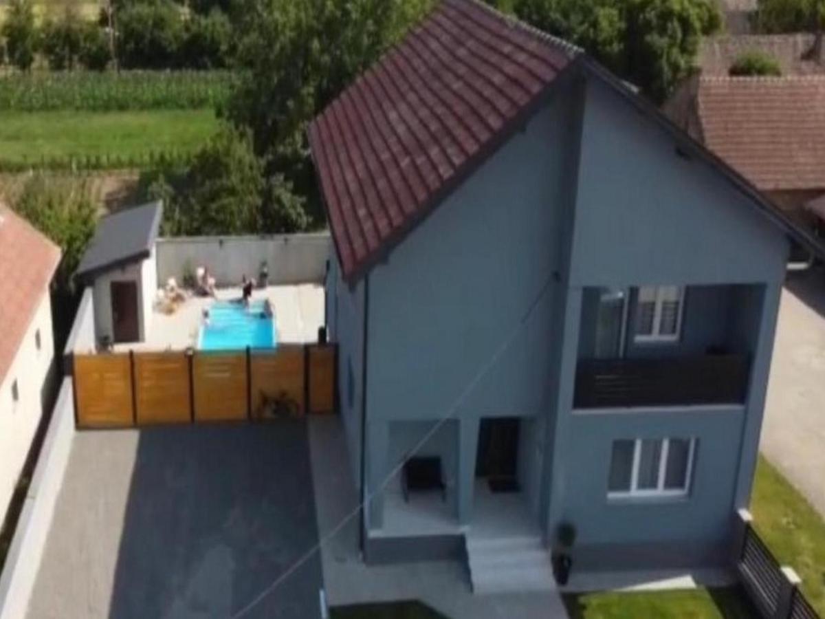 Holiday Home Thesaurum Karanac Extérieur photo